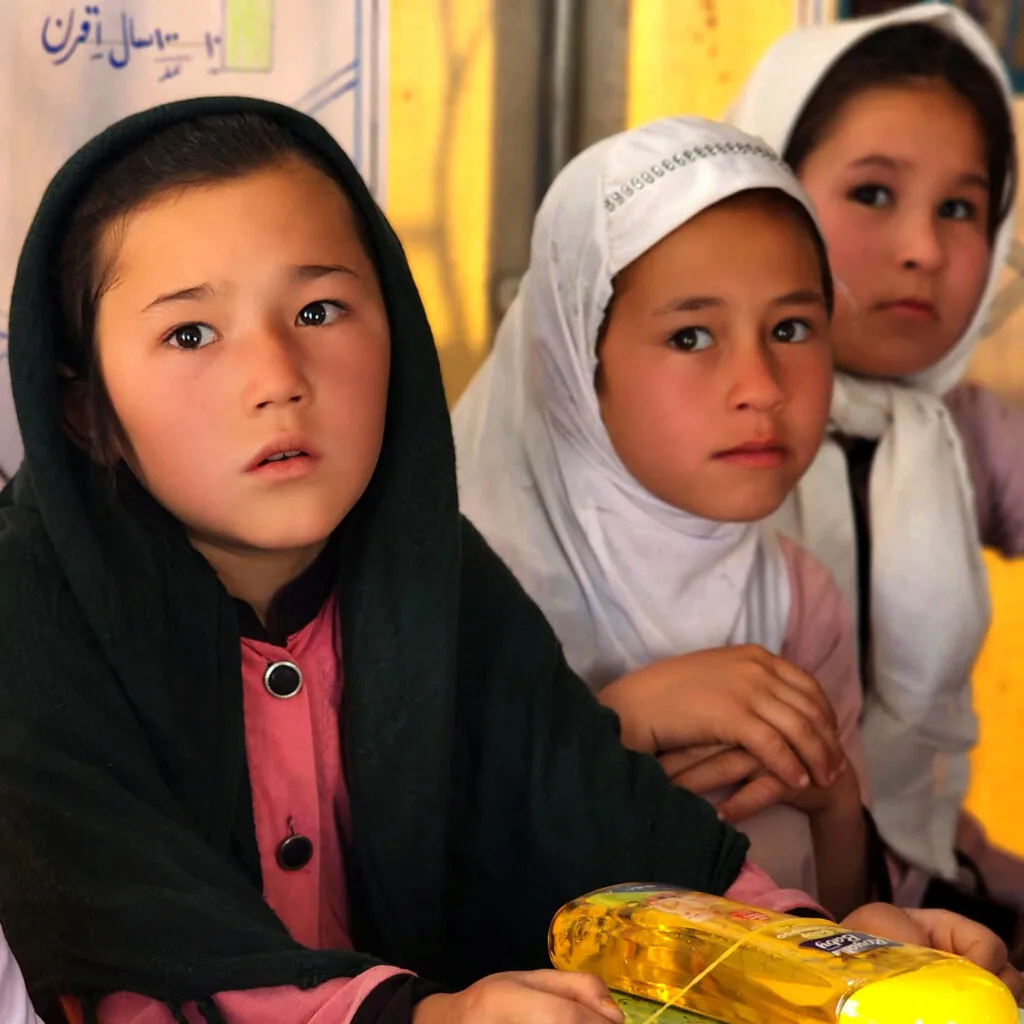 Gate of Hope — food and clothing distribution for Afghan families, photo 2