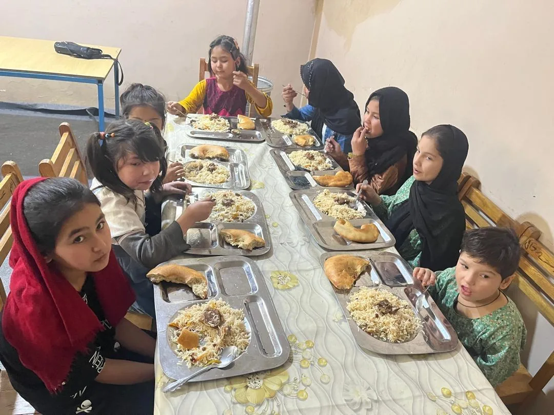 A Warm Plate, A Better Day: Gate of Hope's Hot Meal Program for Afghan Girls